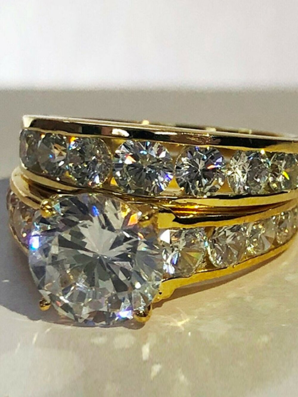 NEW 18K GOLD PLATED ROUND CUT 4A CZ SIDE STONE 2 PCS COUPLE RING, WAAL1306 - Picture 4 of 7